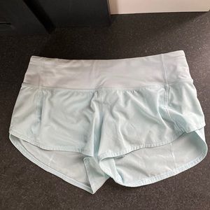 Lululemon shorts size 4 2.5 inseam